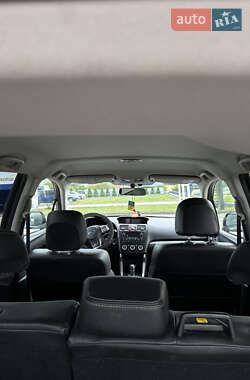 Внедорожник / Кроссовер Subaru Forester 2014 в 