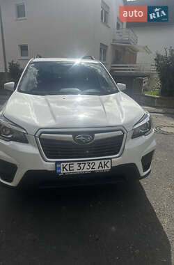 Внедорожник / Кроссовер Subaru Forester 2018 в 