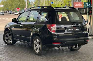 Внедорожник / Кроссовер Subaru Forester 2011 в 