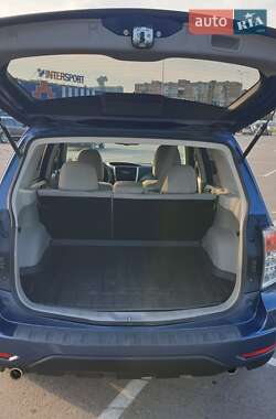 Внедорожник / Кроссовер Subaru Forester 2012 в 