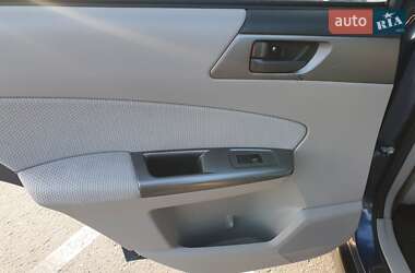 Внедорожник / Кроссовер Subaru Forester 2012 в 
