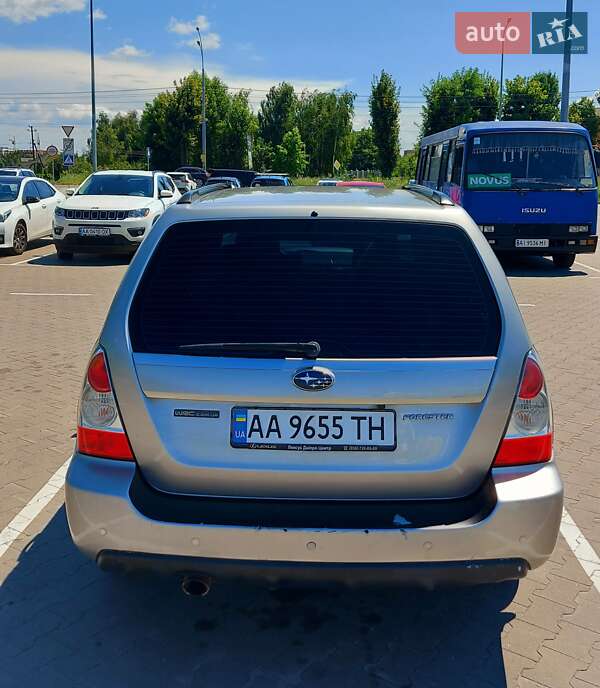 Внедорожник / Кроссовер Subaru Forester 2006 в Киеве