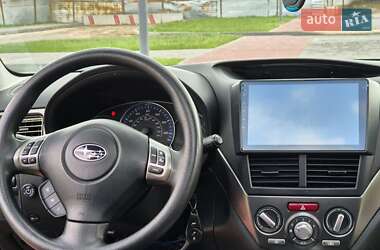 Позашляховик / Кросовер Subaru Forester 2010 в 