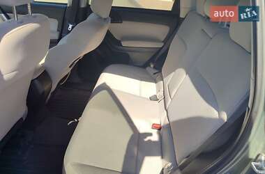 Внедорожник / Кроссовер Subaru Forester 2014 в 