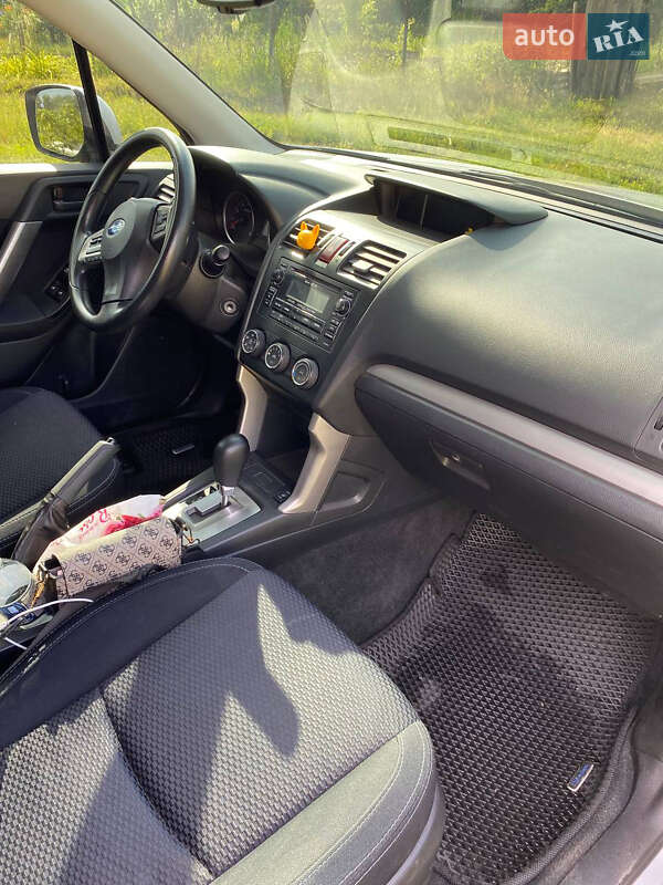 Внедорожник / Кроссовер Subaru Forester 2014 в Новомосковске