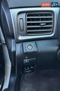 Внедорожник / Кроссовер Subaru Forester 2011 в 