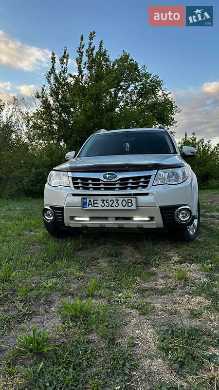 Внедорожник / Кроссовер Subaru Forester 2011 в 
