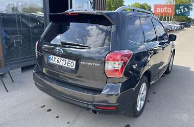 Позашляховик / Кросовер Subaru Forester 2013 в 