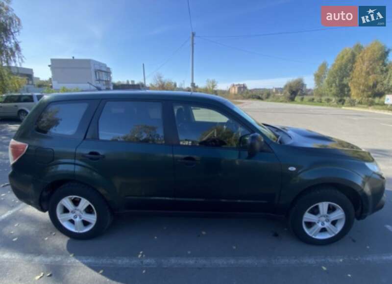 Внедорожник / Кроссовер Subaru Forester 2009 в Карпиловке