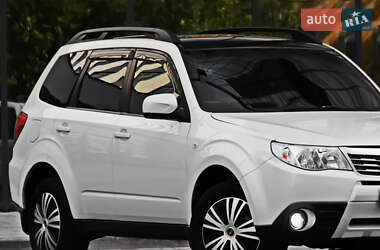 Внедорожник / Кроссовер Subaru Forester 2012 в Александровке