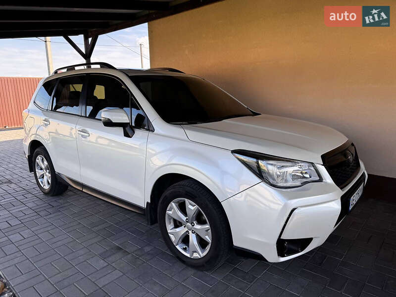 Внедорожник / Кроссовер Subaru Forester 2013 в 