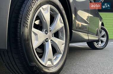 Внедорожник / Кроссовер Subaru Forester 2015 в 