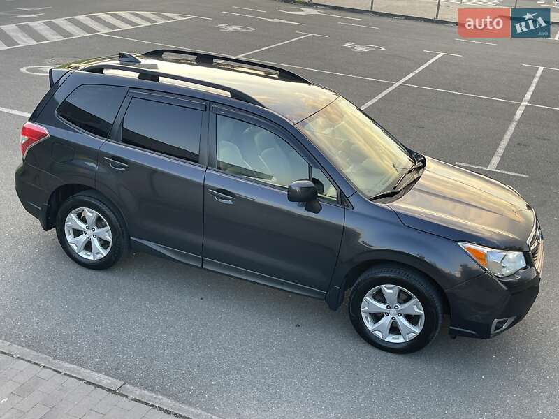 Позашляховик / Кросовер Subaru Forester 2015 в Києві