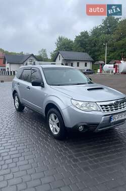 Внедорожник / Кроссовер Subaru Forester 2011 в Бобрке