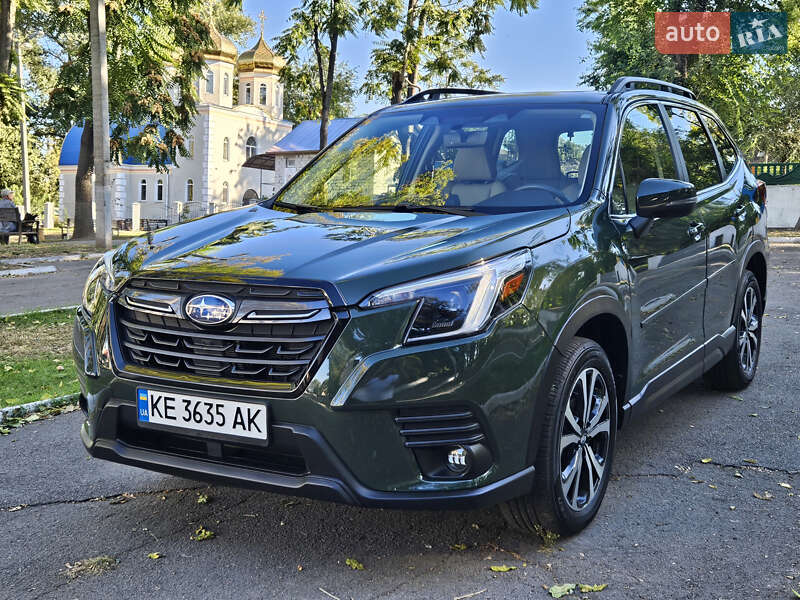 Внедорожник / Кроссовер Subaru Forester 2022 в 