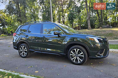 Внедорожник / Кроссовер Subaru Forester 2022 в 