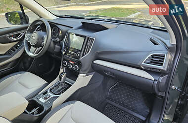 Внедорожник / Кроссовер Subaru Forester 2022 в 