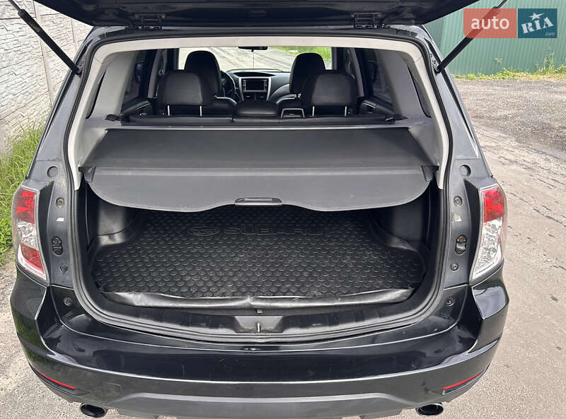 Позашляховик / Кросовер Subaru Forester 2010 в Києві
