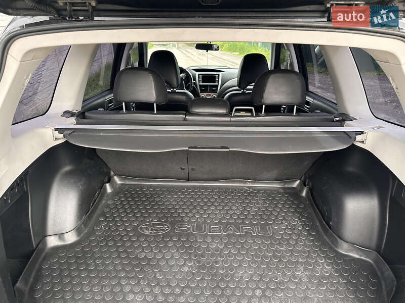 Позашляховик / Кросовер Subaru Forester 2010 в Києві