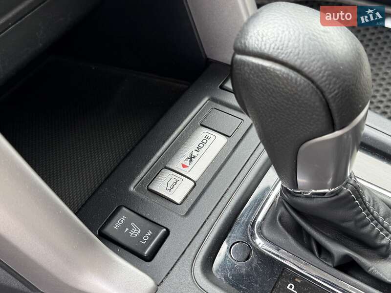 Внедорожник / Кроссовер Subaru Forester 2015 в Киеве