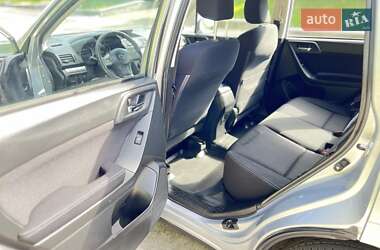 Внедорожник / Кроссовер Subaru Forester 2014 в 