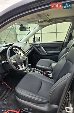 Внедорожник / Кроссовер Subaru Forester 2018 в 