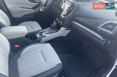 Внедорожник / Кроссовер Subaru Forester 2022 в 