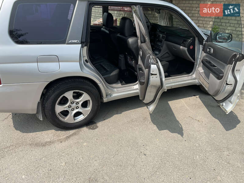 Внедорожник / Кроссовер Subaru Forester 2004 в Днепре