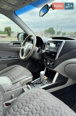Внедорожник / Кроссовер Subaru Forester 2012 в 