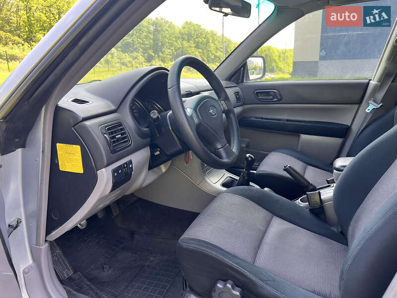 Внедорожник / Кроссовер Subaru Forester 2006 в Харькове