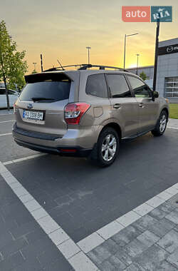 Внедорожник / Кроссовер Subaru Forester 2015 в 