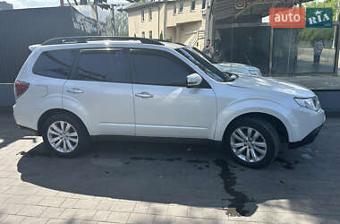 Внедорожник / Кроссовер Subaru Forester 2011 в 