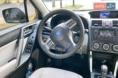 Внедорожник / Кроссовер Subaru Forester 2013 в 