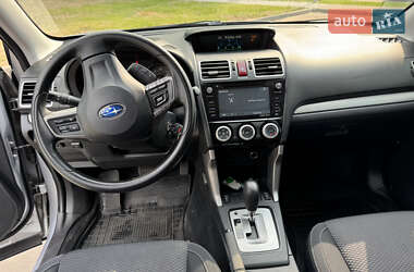 Внедорожник / Кроссовер Subaru Forester 2015 в 