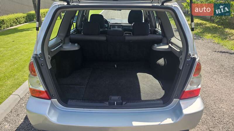 Внедорожник / Кроссовер Subaru Forester 2006 в Каменском
