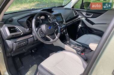 Позашляховик / Кросовер Subaru Forester 2018 в 