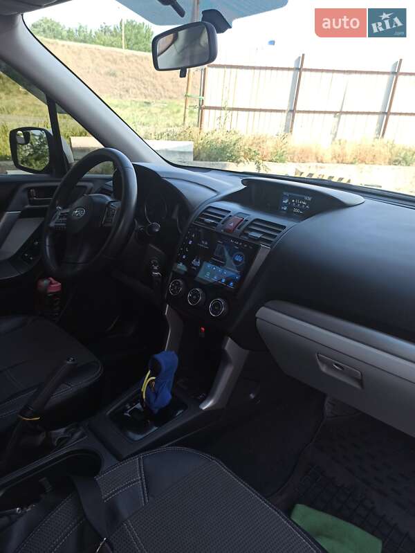 Позашляховик / Кросовер Subaru Forester 2014 в Дніпрі