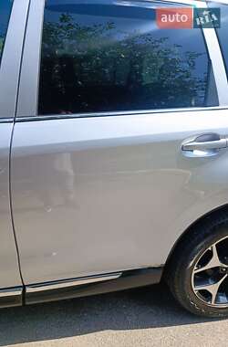 Внедорожник / Кроссовер Subaru Forester 2014 в 