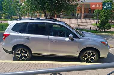 Внедорожник / Кроссовер Subaru Forester 2014 в 