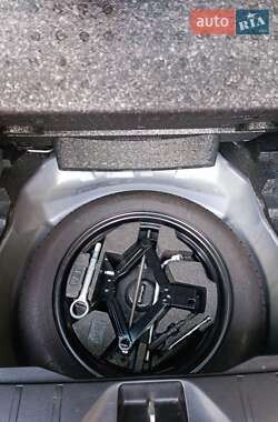 Внедорожник / Кроссовер Subaru Forester 2014 в 