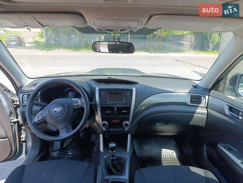 Внедорожник / Кроссовер Subaru Forester 2011 в Рожище