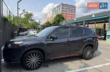 Позашляховик / Кросовер Subaru Forester 2018 в Києві