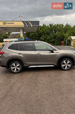 Внедорожник / Кроссовер Subaru Forester 2018 в 