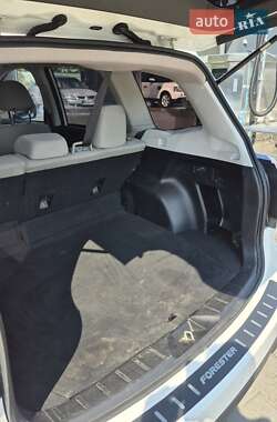 Позашляховик / Кросовер Subaru Forester 2014 в 