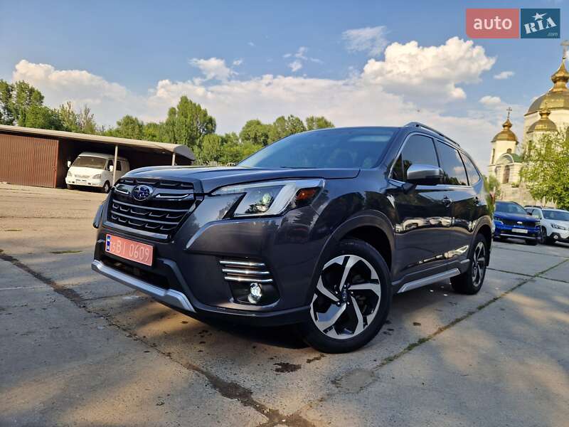 Внедорожник / Кроссовер Subaru Forester 2023 в 
