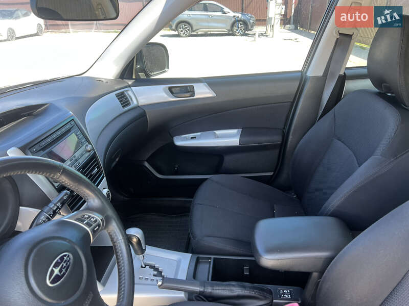 Внедорожник / Кроссовер Subaru Forester 2011 в Львове