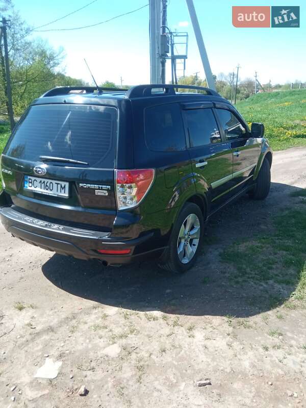 Внедорожник / Кроссовер Subaru Forester 2010 в Львове