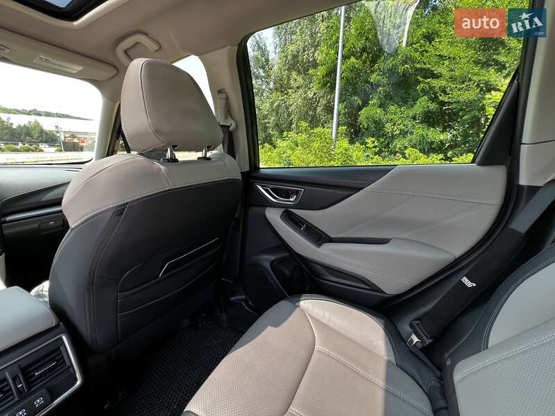 Внедорожник / Кроссовер Subaru Forester 2020 в Днепре
