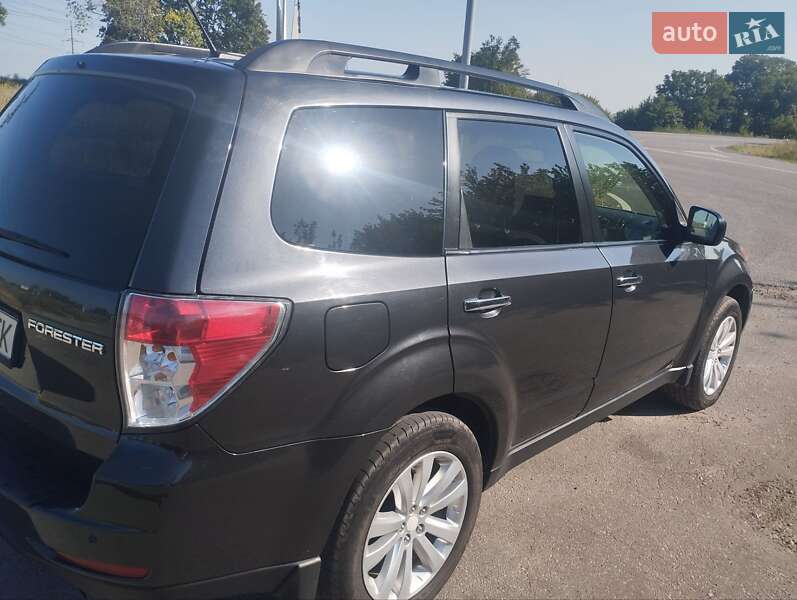 Внедорожник / Кроссовер Subaru Forester 2012 в Днепре