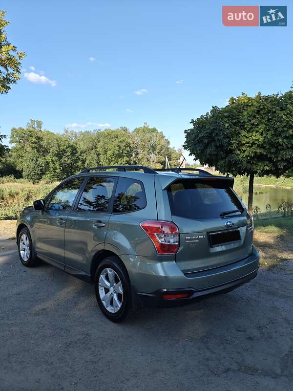 Внедорожник / Кроссовер Subaru Forester 2015 в Днепре